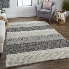 2' X 3' Gray Wool Floral Hand Woven Area Rug