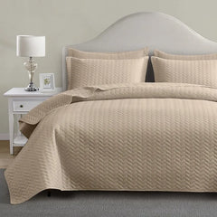 White Quilt Set Queen Size, Lightweight Bedspread Ultrasonic Chevron Pattern Light Coverlet for All Season Comforter Bedding