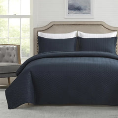 White Quilt Set Queen Size, Lightweight Bedspread Ultrasonic Chevron Pattern Light Coverlet for All Season Comforter Bedding