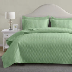 White Quilt Set Queen Size, Lightweight Bedspread Ultrasonic Chevron Pattern Light Coverlet for All Season Comforter Bedding