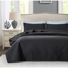 White Quilt Set Queen Size, Lightweight Bedspread Ultrasonic Chevron Pattern Light Coverlet for All Season Comforter Bedding
