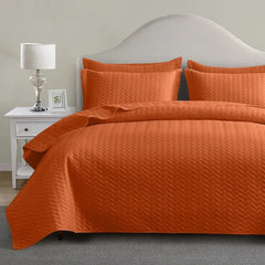 White Quilt Set Queen Size, Lightweight Bedspread Ultrasonic Chevron Pattern Light Coverlet for All Season Comforter Bedding