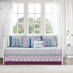 Intelligent Design Joni Cozy Daybed Cover Set - Casual Boho Pieced Design, Modern All Season Bedding Set With Bedskirt,