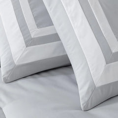 Collection Caprice Silver/White Comforter Set Full Size, 7-Piece Square Pattern Hotel Style Bedding Set for All Seasons