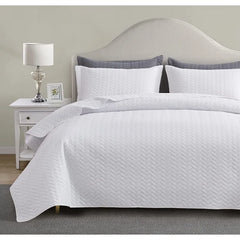 White Quilt Set Queen Size, Lightweight Bedspread Ultrasonic Chevron Pattern Light Coverlet for All Season Comforter Bedding