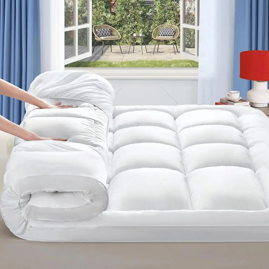 Ultra Thick Queen Bed Cover 900 GSM Mattress Topper Down Replacement Microfiber Filling Ultra Soft Deep Pocket All Season