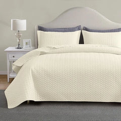 White Quilt Set Queen Size, Lightweight Bedspread Ultrasonic Chevron Pattern Light Coverlet for All Season Comforter Bedding