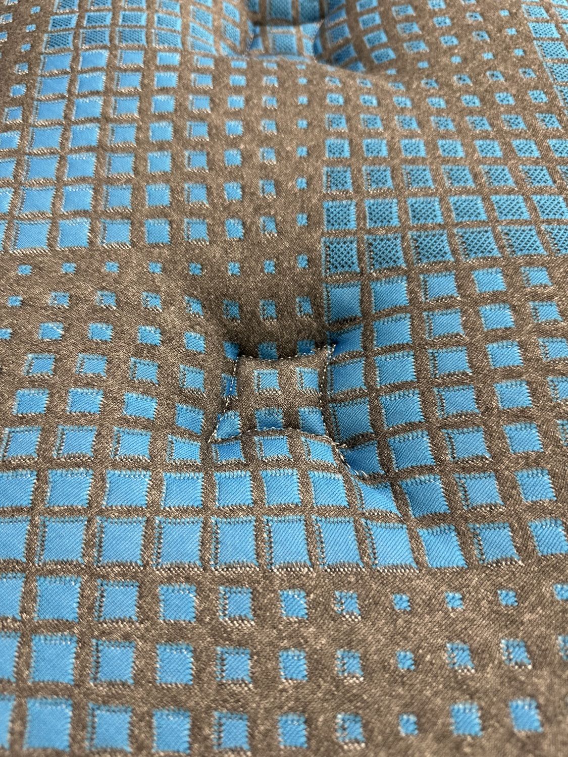 431725801